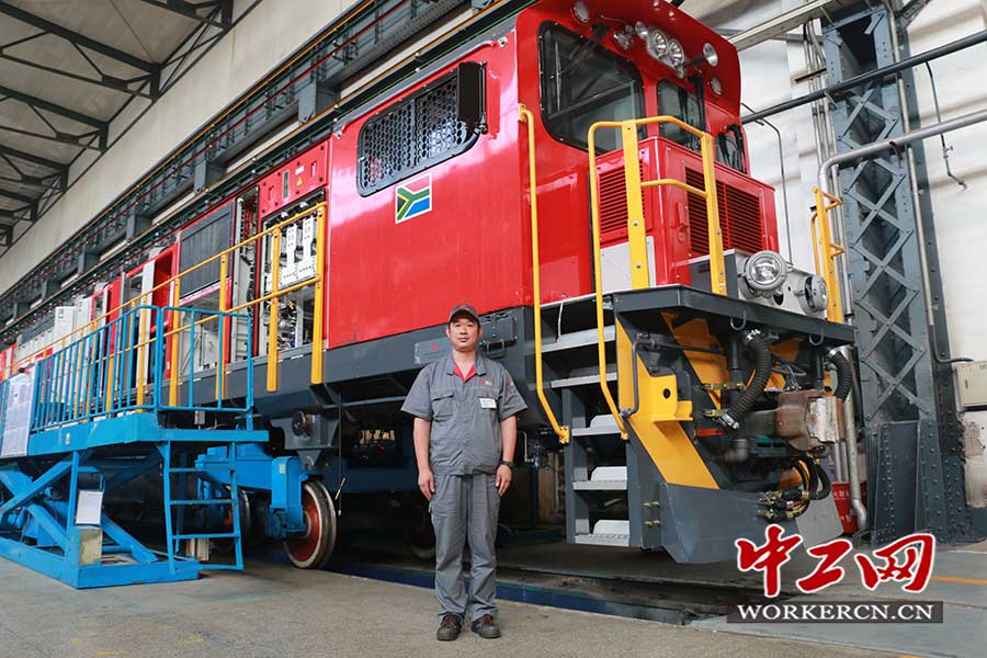【大国工匠】张如意：与中国机车一起走向世界的80后“机车神医”