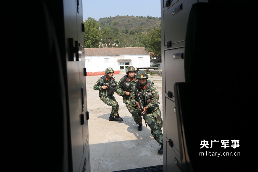 国庆小长假，随记者探访“首都西大门”哨兵