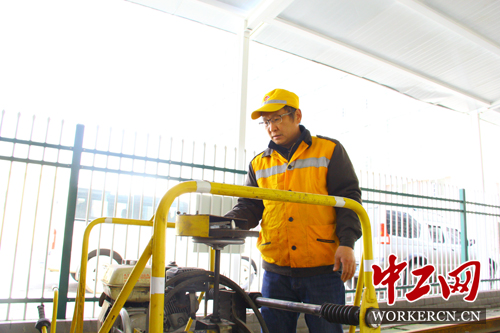 信恒均：为了偷懒而勤奋 这种“懒”该给满分（组图）