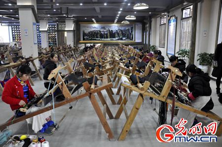 【喜迎十九大·文脉颂中华】用“互联网 ”激活非遗传承发展生命力