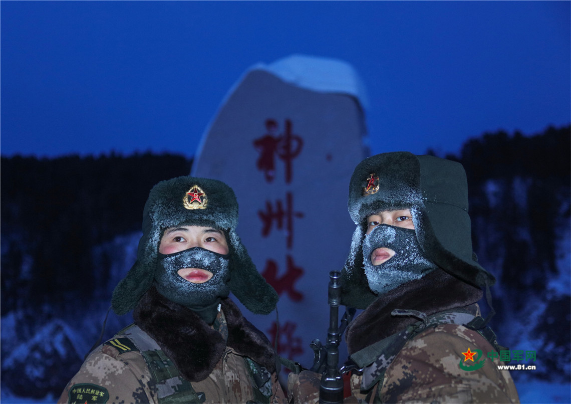 -30℃ 边防官兵巡逻美成一幅画