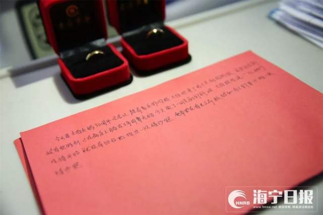 ICU里，他和植物人妻子举行金婚仪式，一句话让所有人泪目！