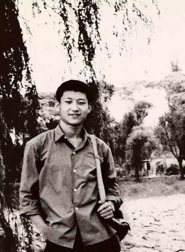 青年“引路人”习近平