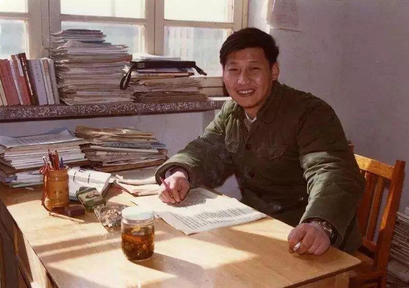 青年“引路人”习近平