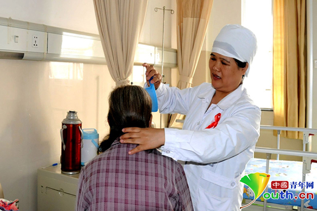 中国人的故事|最美护士杜丽群：勇闯“禁区”，以爱抗艾