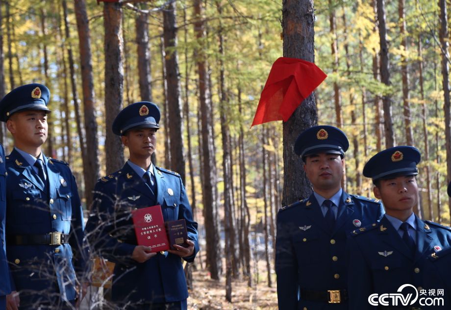 【网络媒体国防行】北极雷达兵，盯牢“北天门”