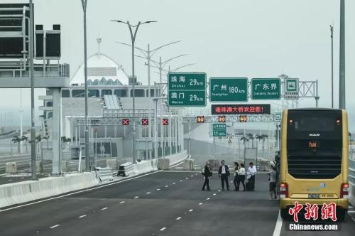 港珠澳大桥香港口岸及香港连接路。<a target=&apos;_blank&apos; href=&apos;http://www.chinanews.com/&apos;><p align=